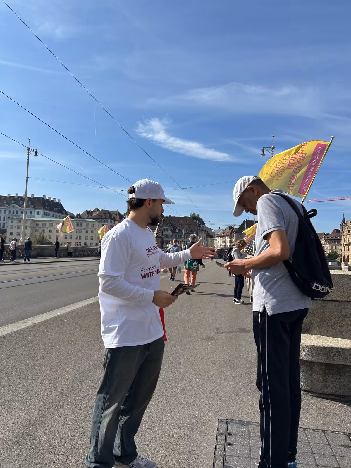 Flyerpromotion zu den Store Openings von OroCash in Basel